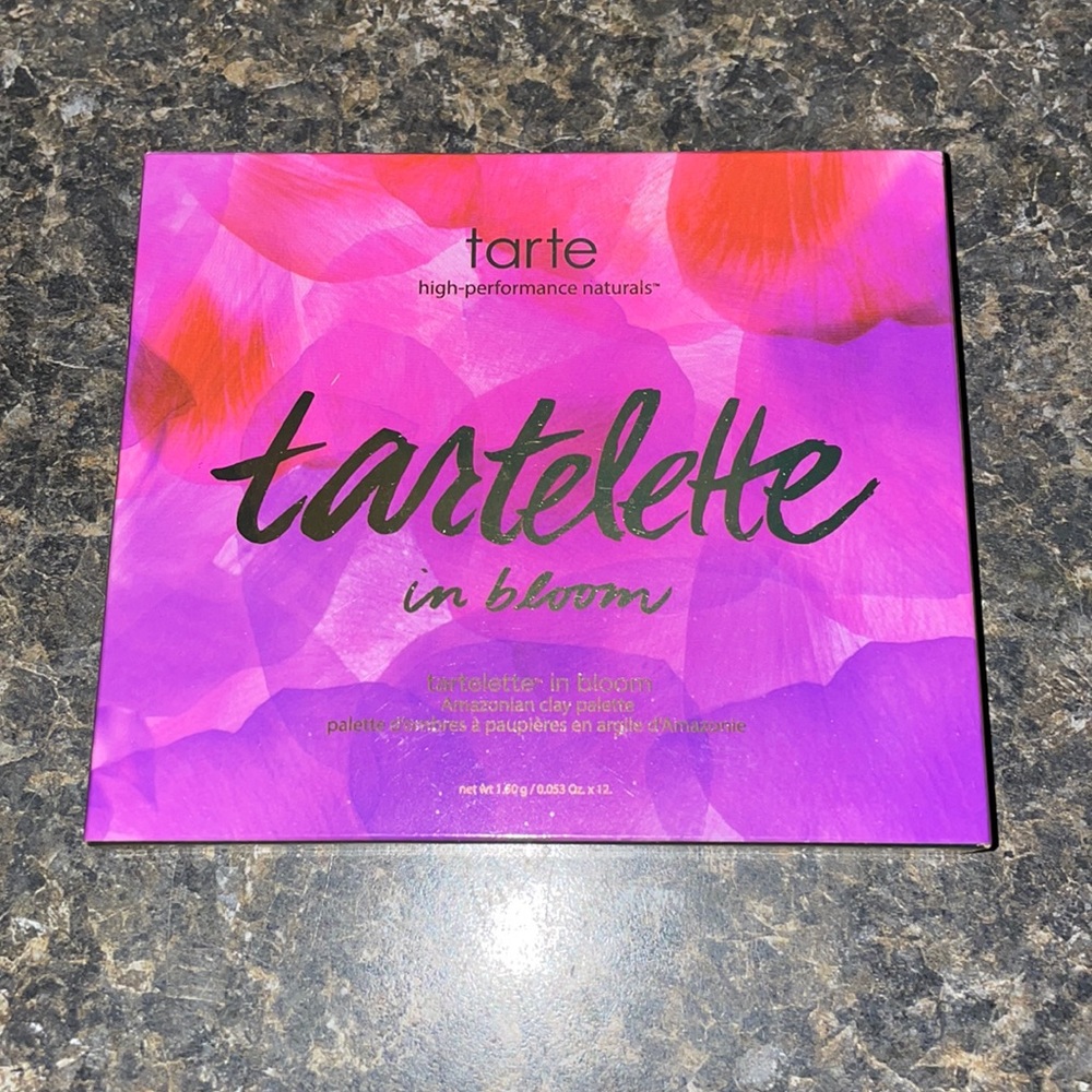 Tarte In Bloom  12 eyeshadow palette
